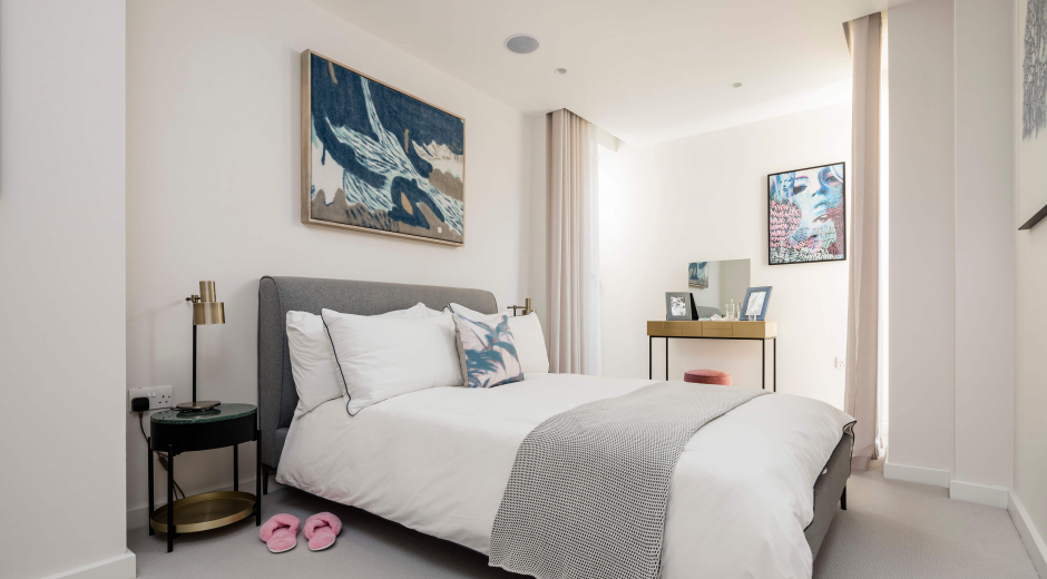 1, 237 Brixton Hill - Bedroom details